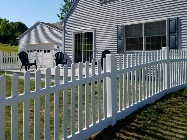 Lake Marine New York residential fencing contractor