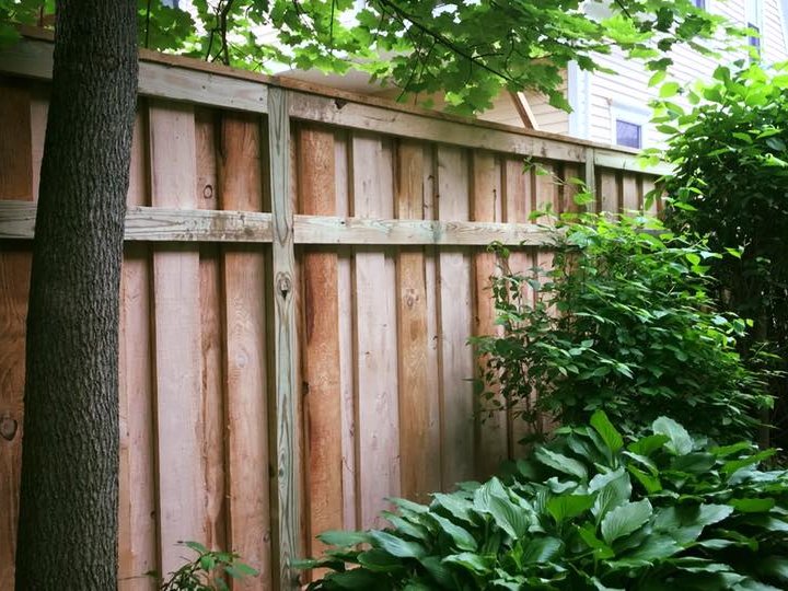 Syracuse NY cap and trim style wood fence